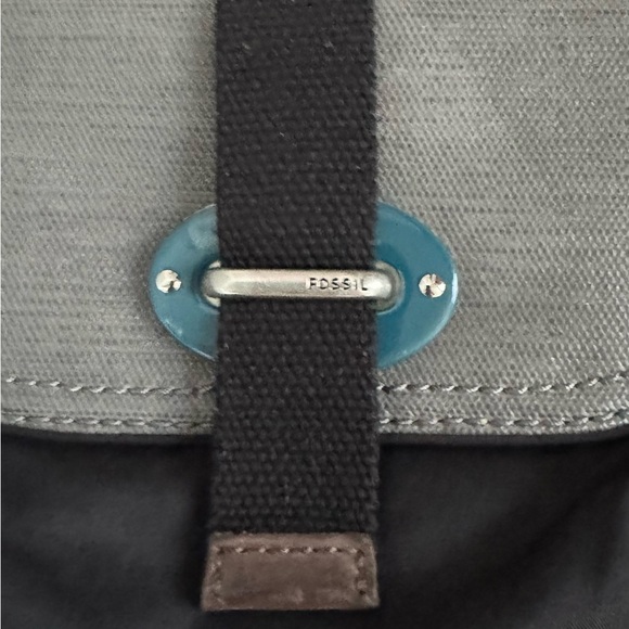 Fossil Black and Gray Fabric Quilted Key-Per Shoulder Bag Purse - Picture 3 of 8